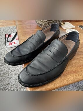 Banana Republic Men’s Black Leather Penny Loafers - SZ 10.5